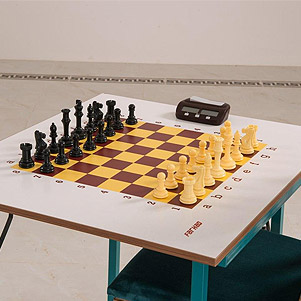 تجارت-آسیا-فرهاد-میز-شطرنج.jpg